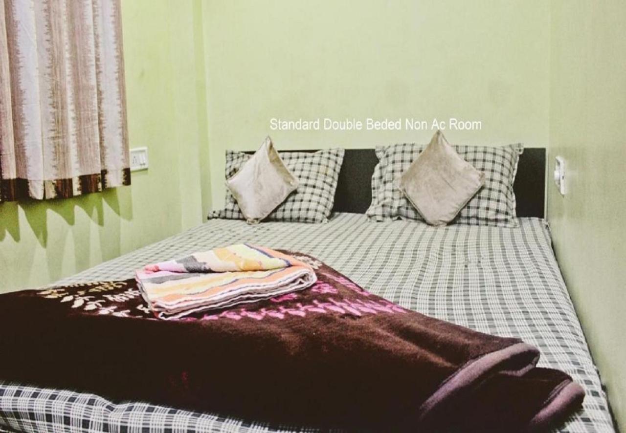 Mansarovar Guest House Ujjain Extérieur photo