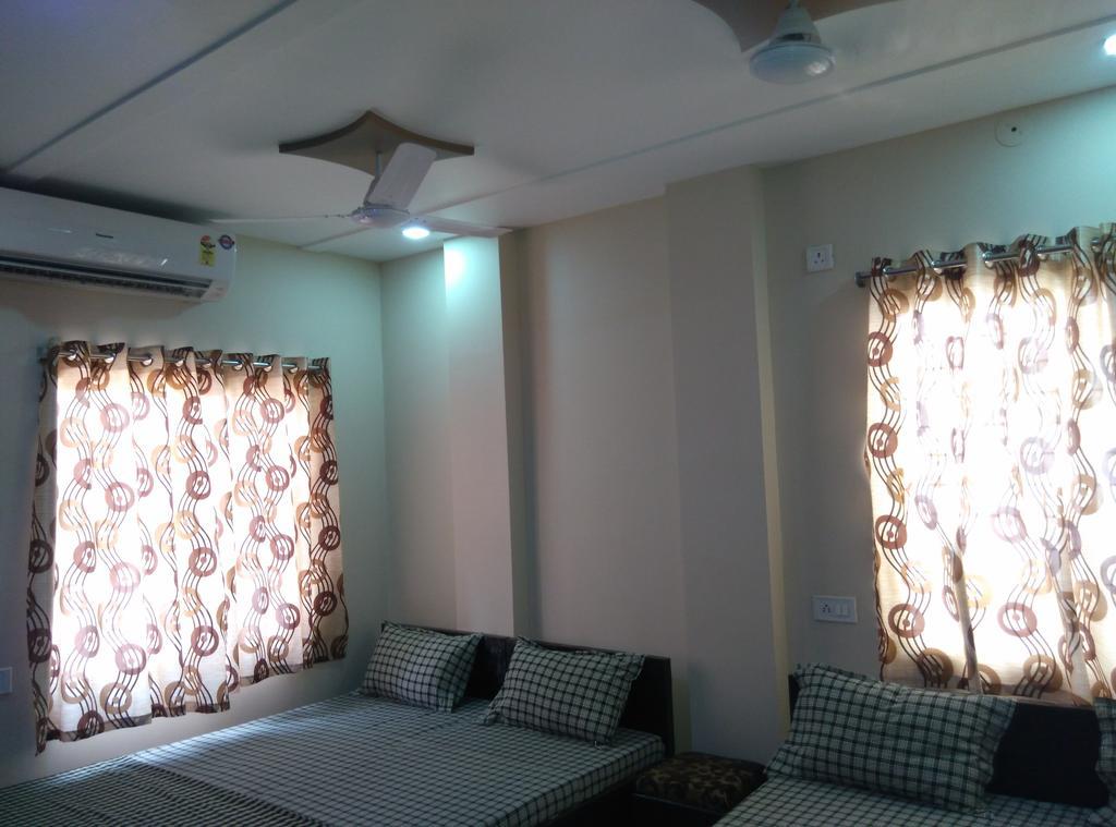 Mansarovar Guest House Ujjain Extérieur photo