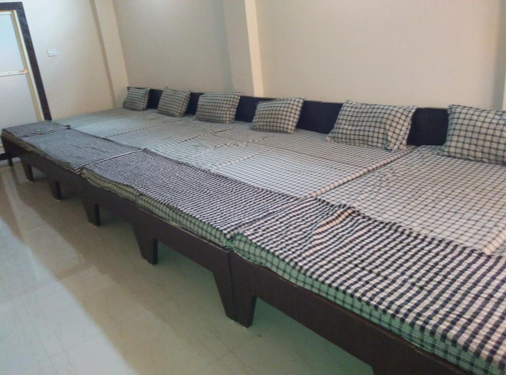 Mansarovar Guest House Ujjain Extérieur photo