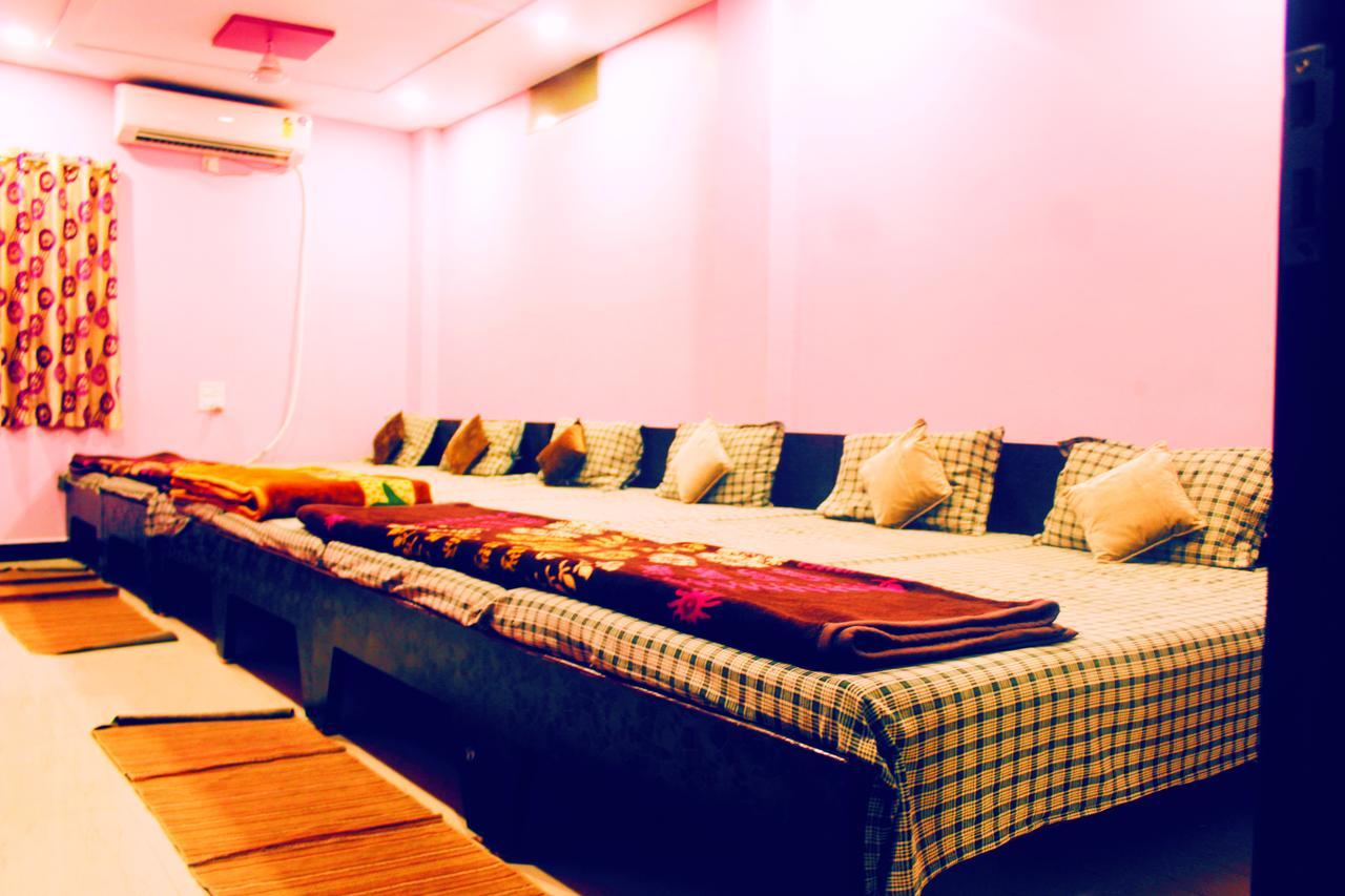 Mansarovar Guest House Ujjain Extérieur photo