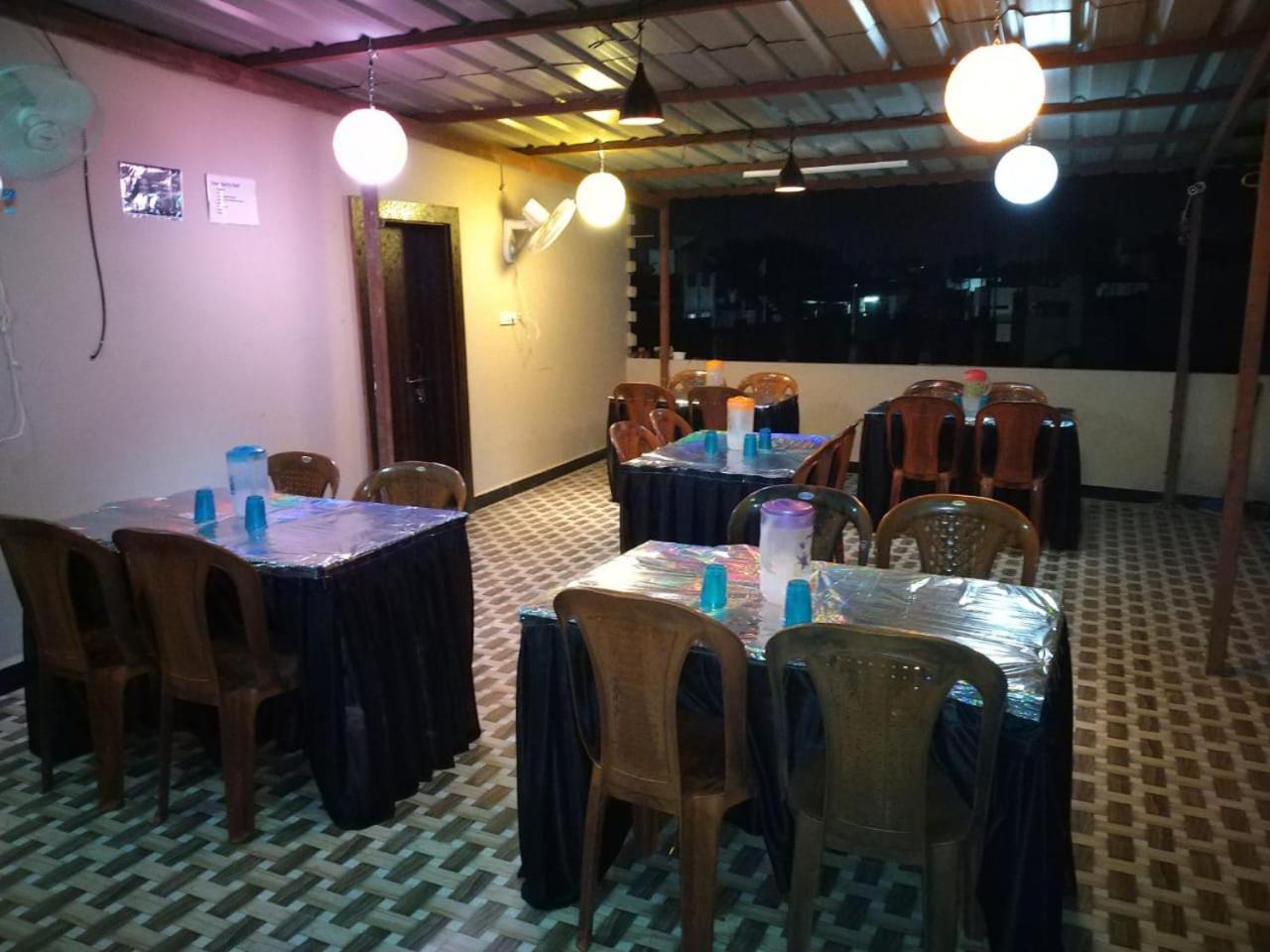 Mansarovar Guest House Ujjain Extérieur photo